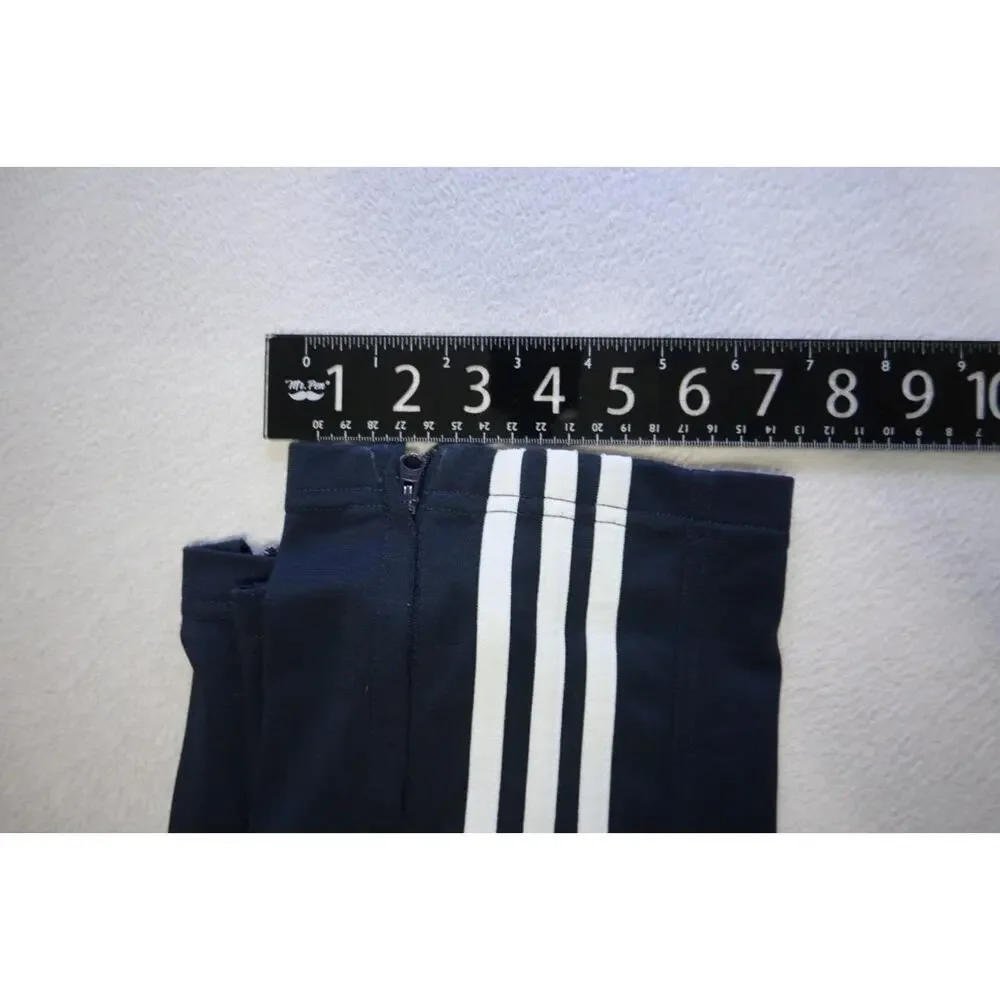 adidas color dark